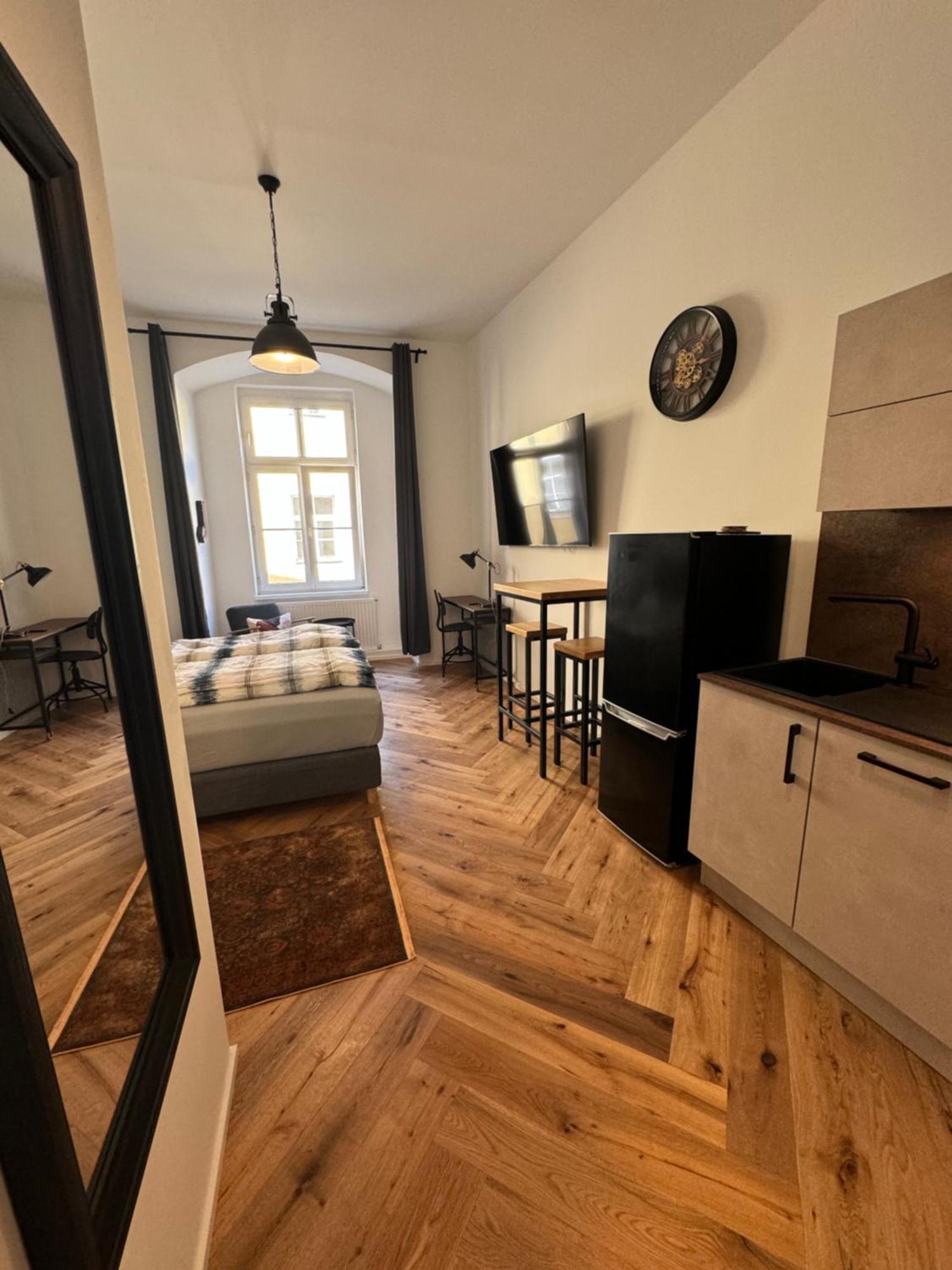 Industrial Apartment Schlossberg Linz Exterior photo