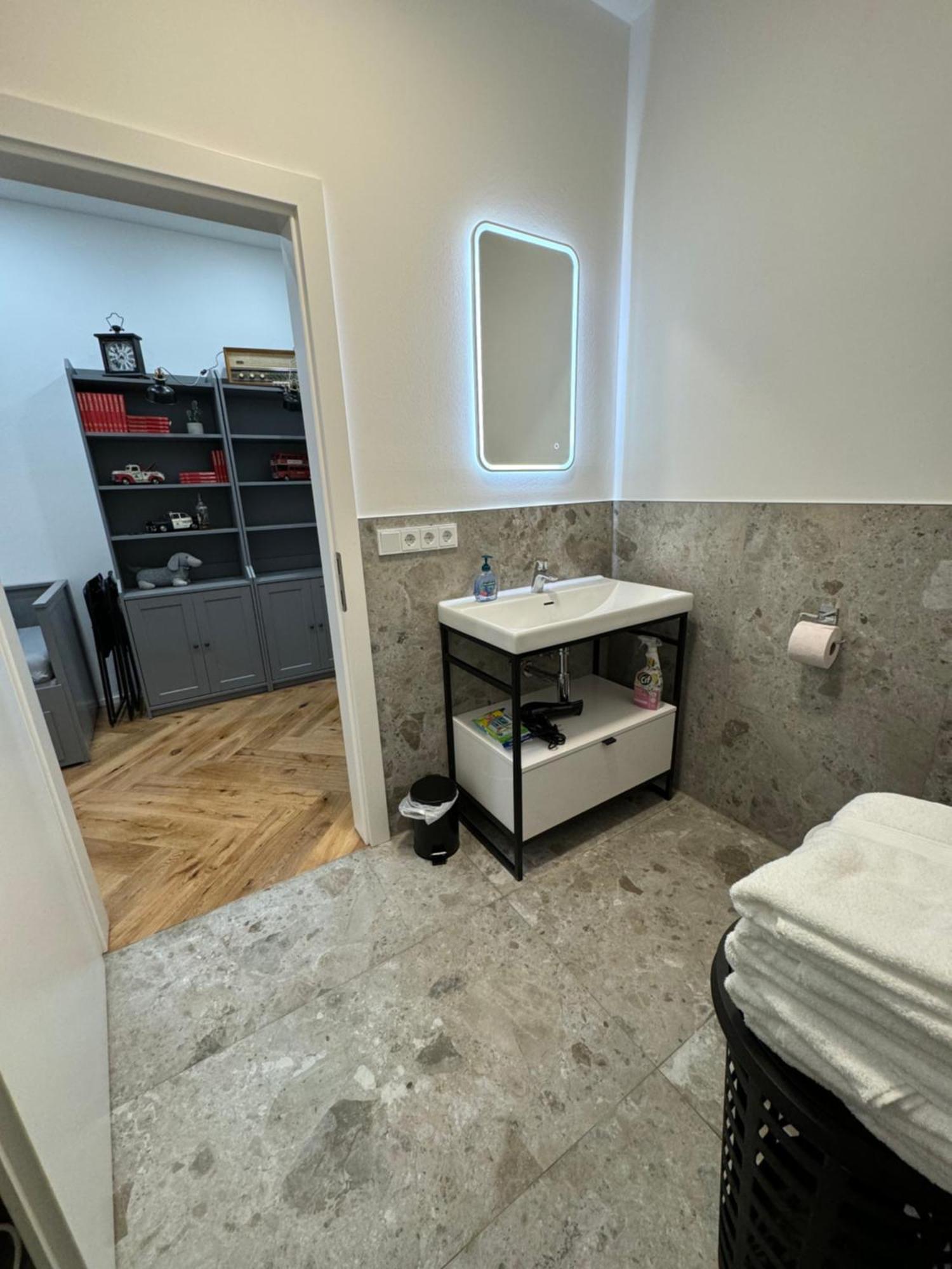 Industrial Apartment Schlossberg Linz Exterior photo